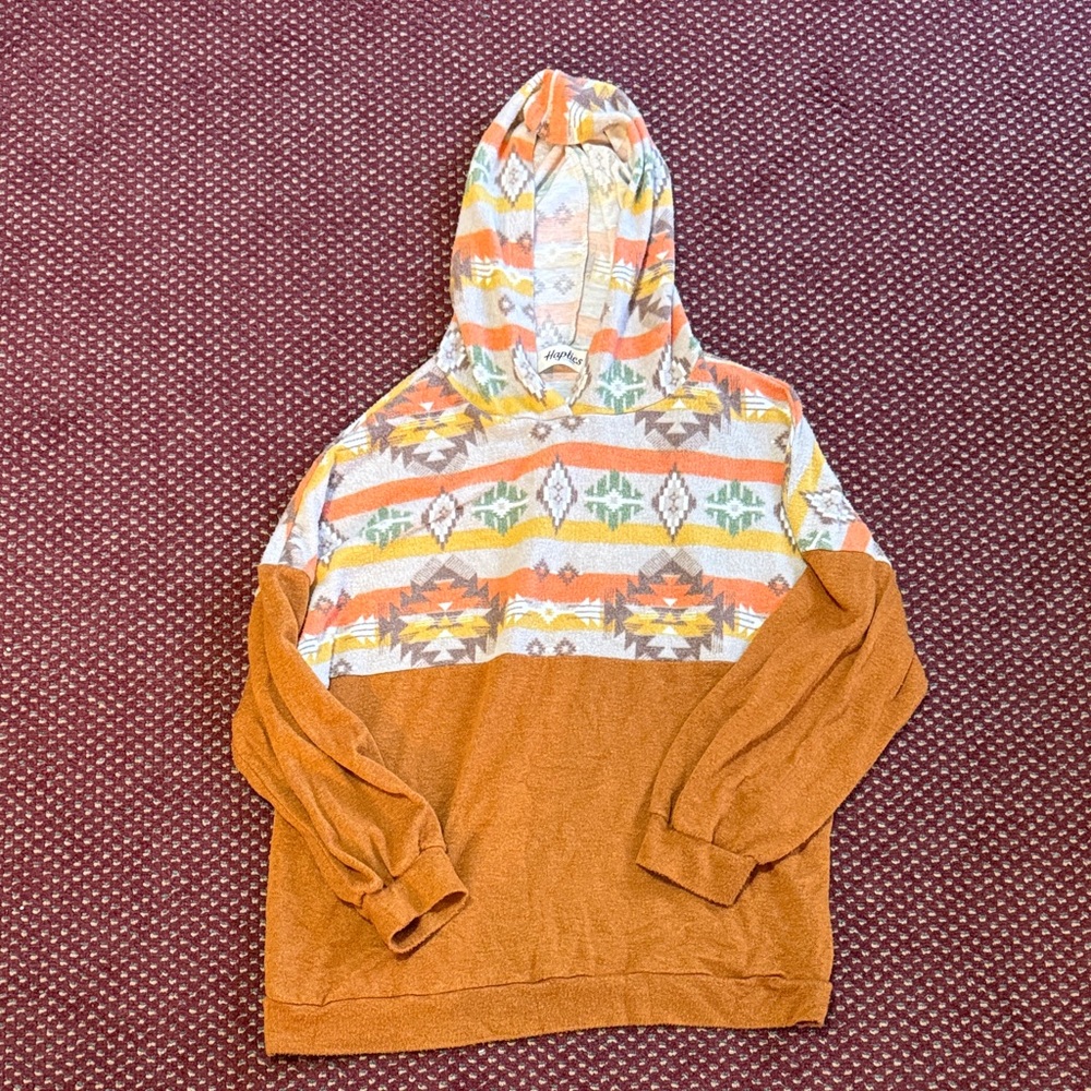 Women's Geometric Aztec Patterned Long Sleeve Hoodie - Orange and White